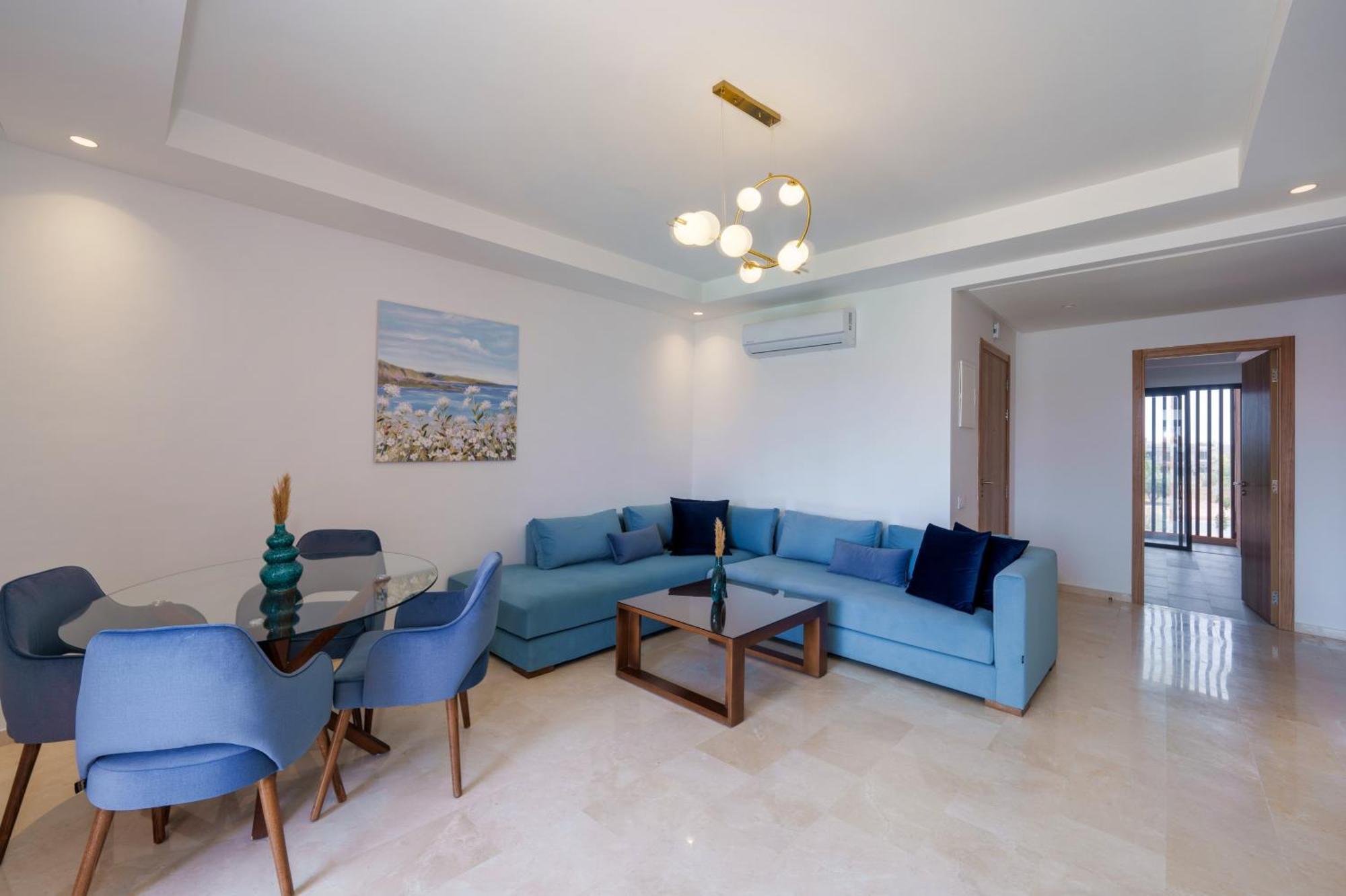 Azure Haven A Contemporary Retreat With A Luxury Appartement *